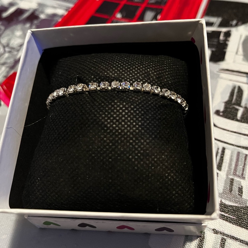 Silver Fashion Bracelet!